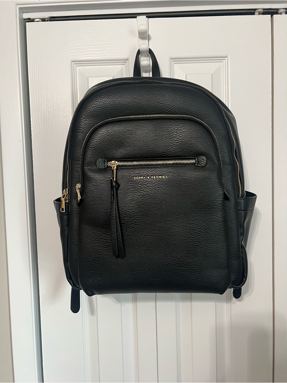 🔥 NWT Poppy & Peonies Detour Backpack Black